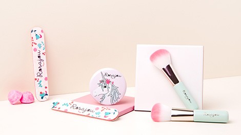 Kids makeup accessories